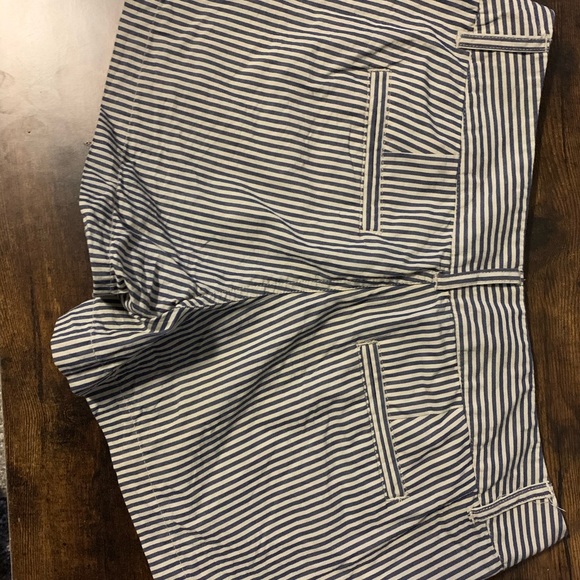 Lauren Conrad Shorts - Picture 2 of 3